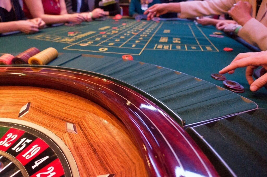 ¿Cómo funcionan los bonos de registro en casinos?